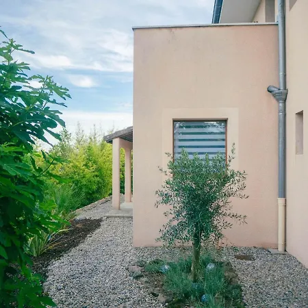 Location Climatise Avec Piscine Commune En Ardeche *