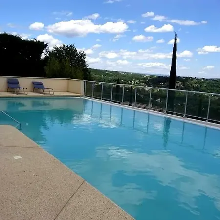 Location Climatise Avec Piscine Commune En Ardeche Joyeuse