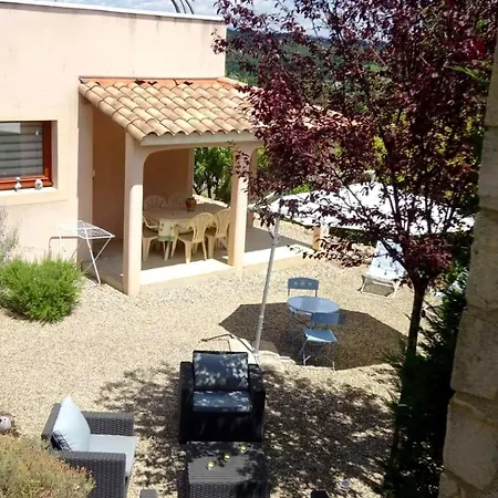 Location Climatise Avec Piscine Commune En Ardeche *
