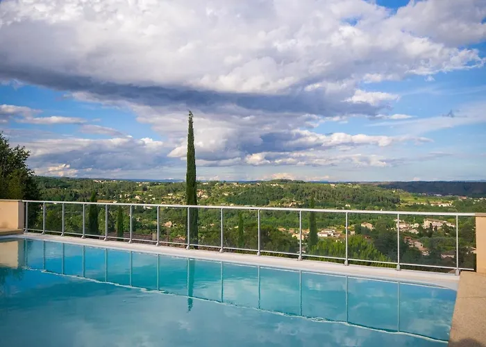 Semesterbostad Location Climatise Avec Piscine Commune En Ardeche *